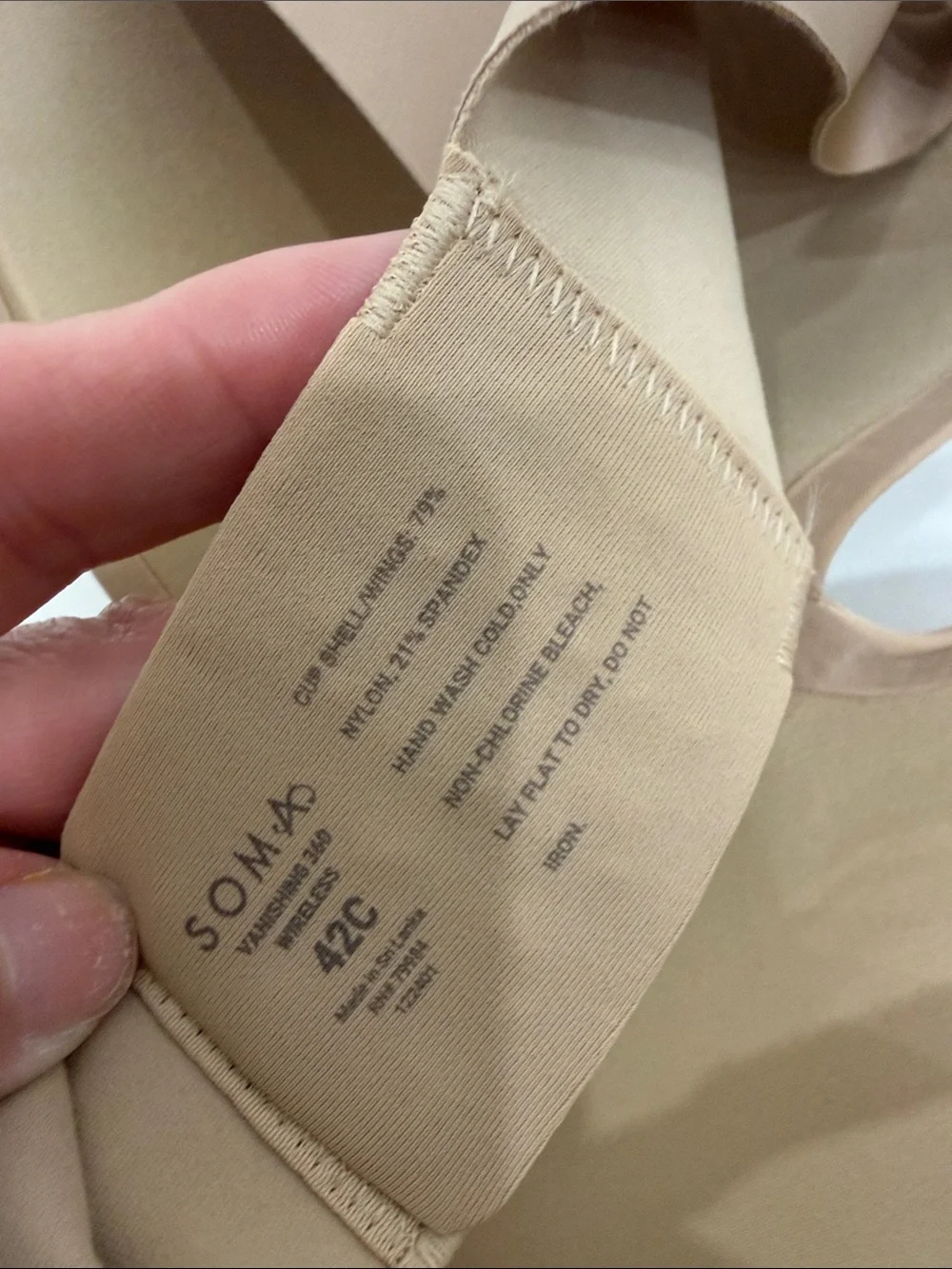 Soma Vanishing 360 Wireless bra in warm amber size 42C. NWT.